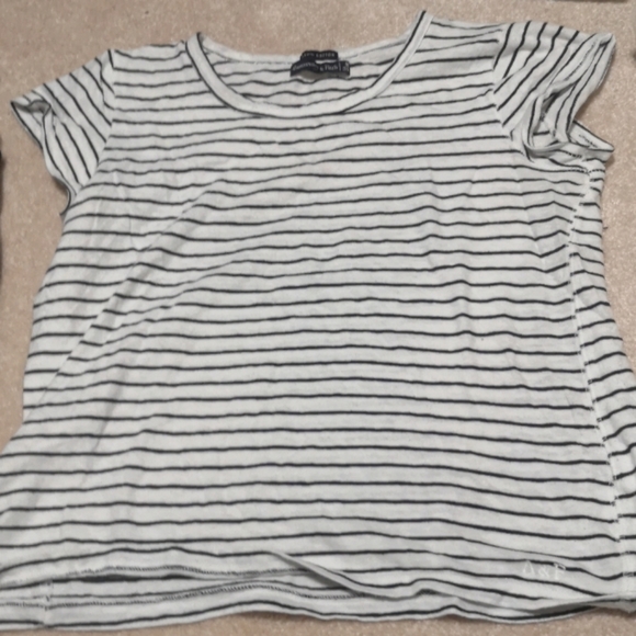 White with navy stripe T. Shirt - Picture 3 of 3